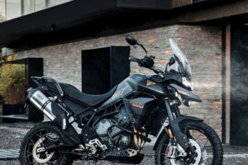 Triumph_Tiger_900_Bond_Edition_2022_008